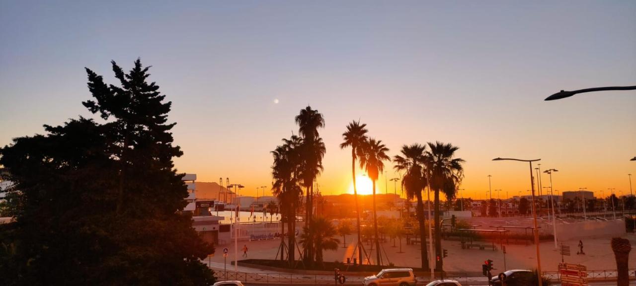 Hostel Puerto Algeciras Kültér fotó
